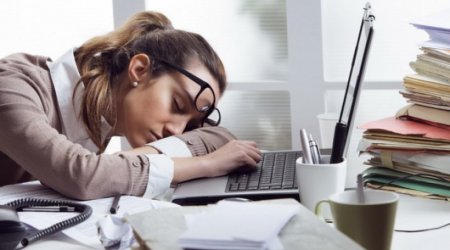 Cəmiyyətin görünməyən XƏSTƏLİYİ – Gənclər niyə “TÜKƏNİB”?
