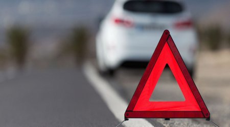 Goranboyda minik maşını ilə mikroavtobus toqquşdu