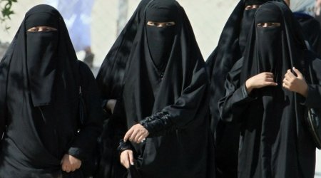 Qazaxıstanda ictimai yerlərdə niqab taxmaq QADAĞAN EDİLDİ