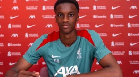 "Liverpul" milli üzvü ilə müqaviləni YENİLƏDİ