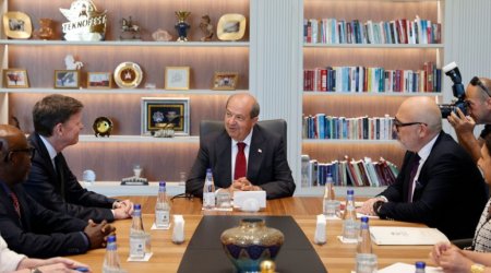 Ersin Tatar dəvətə görə Azərbaycan Prezidentinə minnətdarlıq etdi