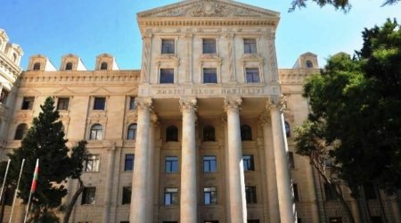 Rəsmi Bakı: Rusiyanı vəziyyəti daha da gərginləşdirən addımlardan çəkinməyə çağırırıq