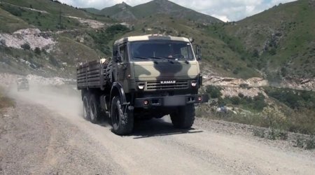 SON DƏQİQƏ! Əsgərlərimizi daşıyan maşın qəzaya DÜŞDÜ – FOTO