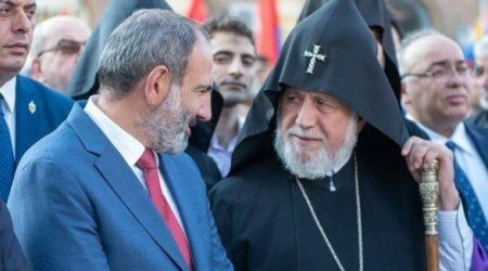 Ermənistanda növbədənkənar katolikos seçkisi olacaq: Paşinyandan ANONS – FOTO