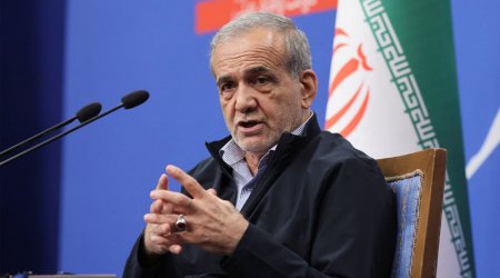 Pezeşkiandan TARİXİ NİTQ "Azərbaycan türkcəsində təhsil milli və beynəlxalq öhdəlikdir"