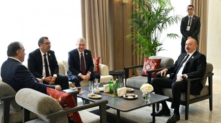 Liderlər çay süfrəsi arxasında – FOTO/VİDEO