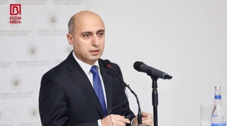 Emin Əmrullayev: “30 suala cavab verməyən müəllimin tədris aparması düzgün deyil”
