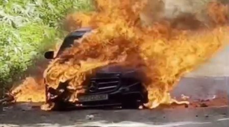 Tovuzda “Mercedes” belə yandı - VİDEO