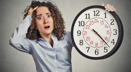 Vaxtla bağlı YALANLAR - Niyə “az” deyib “çox” gecikirik?