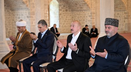 Şuşada məsciddə dua etdilər– FOTO