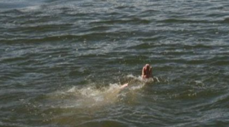 Şüvəlan çimərliyində bir nəfər batdı - Axtarışlar DAVAM EDİR