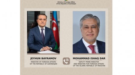 Ceyhun Bayramov pakistanlı həmkarı ilə regional və beynəlxalq təhlükəsizlik məsələlərini MÜZAKİRƏ ETDİ