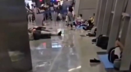 Gəncəyə uçmaq istəyən sərnişinlər Moskvada aeroportda qaldı - VİDEO