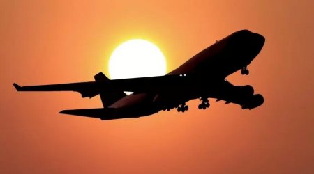 Səmada həyacanlı anlar: Təyyarə təcili eniş etdi