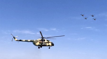 Hərbi helikopterlərimiz havaya qalxdı – FOTO/VİDEO