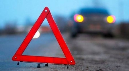 İsmayıllıda avtomobil piyadanı vuraraq öldürüb