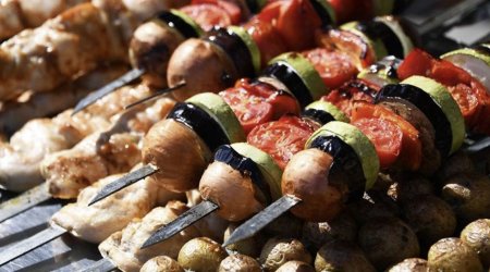Çində dünyada ilk KABAB KOLLECİ açıldı