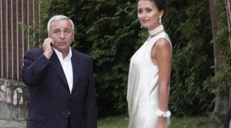 İsgəndər Xəlilov və ailəsi Azərbaycana gəlib