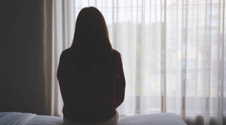 Bakıda kişi iki manata görə arvadını döydü