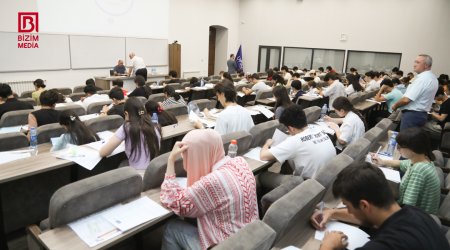 Azərbaycan-Fransız Universitetinə qəbul imtahanı keçirildi- FOTO/VİDEO