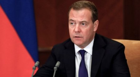 ABŞ senatorundan Medvedevə sərt REAKSİYA: “Yaxın vaxtlarda görəcəksiniz ki…”