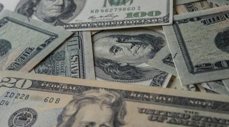 Dollar qonşu ölkədə bir gecədə BAHALAŞDI
