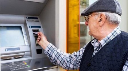 Qərar imzalandı: Bu şəxslər 5 il tez pensiyaya çıxacaqlar