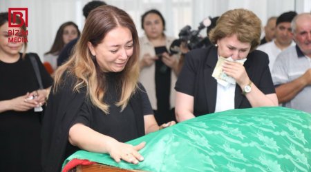 Lalə Azərtaş Arif Babayevlə vidalaşarkən göz yaşlarına QƏRQ OLDU – FOTO/VİDEO