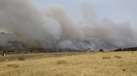 Qubada tullantı poliqonu yanır