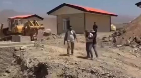 İranın dövlət televiziyasının canlı yayımında dava düşdü – VİDEO