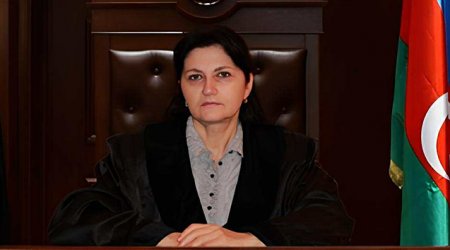 Mədinə Bağırova təqaüdə göndərildi
