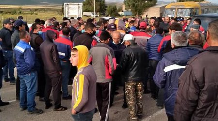 Rusiya Qarabağdan könüllü çıxan ermənilərin sənədlərini toplayır – Kreml nə planlaşdırır?