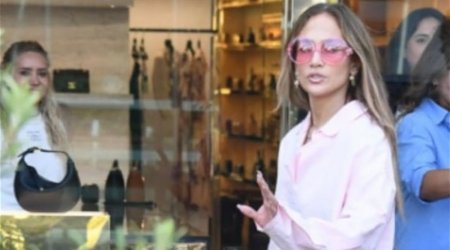 Cennifer Lopez İstanbulda butikə buraxılmadı – FOTO