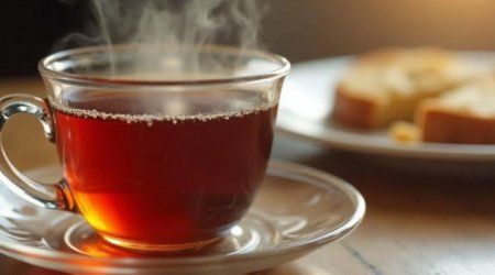 Yeməkdən dərhal sonra çay içmək zərərlidir?
