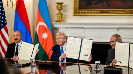 Vaşinqtonda imzalanan tarixi sənədin FOTOLARI