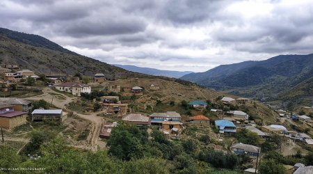 Qusarda DƏHŞƏT – 67 yaşlı şəxs iki nəfəri BALTALADI – ÖZƏL