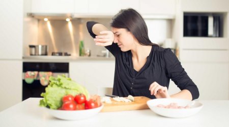 Soğanı ağlamadan necə doğramaq olar? - Maraqlı üsullar