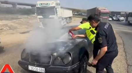 Polislər yanan avtomobili belə söndürdülər – ANBAAN VİDEO