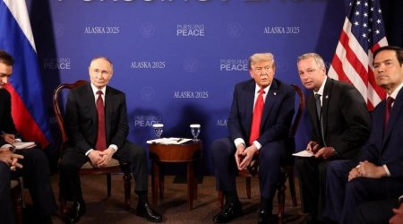 Putin-Tramp görüşünə aid gizli sənədlər Ankoric hotelində TAPILDI