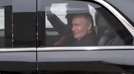 Putindən əvvəl Trampın limuzininə yalnız bu iki lider minib