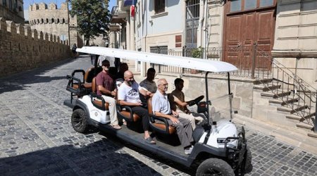 İçərişəhərdə yeni səyahət avtobusları: Gedişhaqqı 1 manat – FOTO