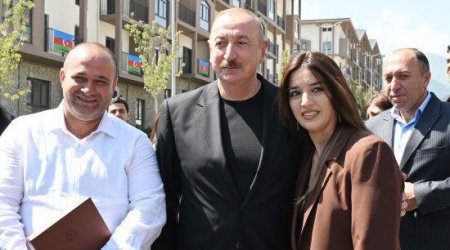 Şəhid qızının təsirli ÇIXIŞI: “Atamın şəhid olduğu torpağa Sizin sayənizdə ayaq basıram” - VİDEO