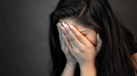Sabunçuda arvadını kabellə boğmağa çalışan şəxs CƏRİMƏLƏNDİ