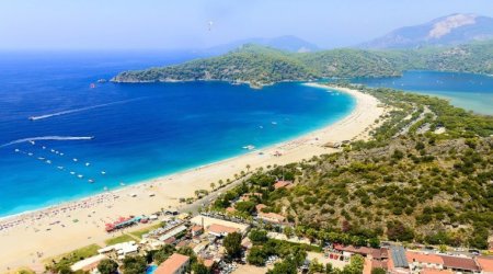 Antalyada dənizə girənlər dəri xəstəliklərinə yoluxur – SƏBƏBİ bəlli oldu