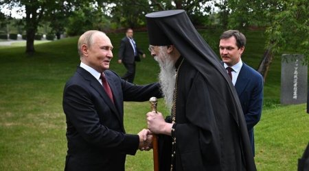 Putinlə görüşdüyünə görə ÜZR İSTƏDİ
