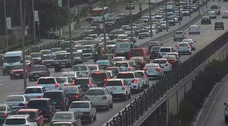 Bakının bir sıra yollarında TIXAC VAR