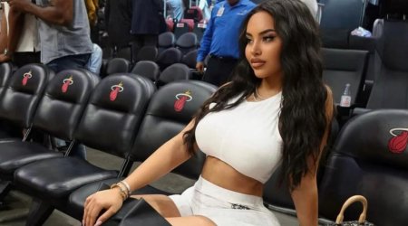 Bu futbolçunun sevgilisi kişiləri "dəli etdi" - FOTO