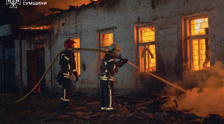 Rusiya ordusu Sumıya ZƏRBƏLƏR ENDİRDİ - Şəhər alovlara qərq oldu - FOTO