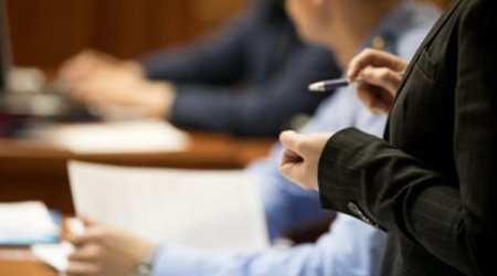 Tanınmış fitnes məşqçisi onu bıçaqlayanı bağışladı - “Anasından ayırmaq istəmirəm”