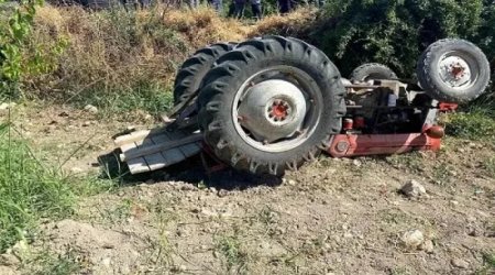 Laçında traktor dərəyə AŞDI – Ölən var